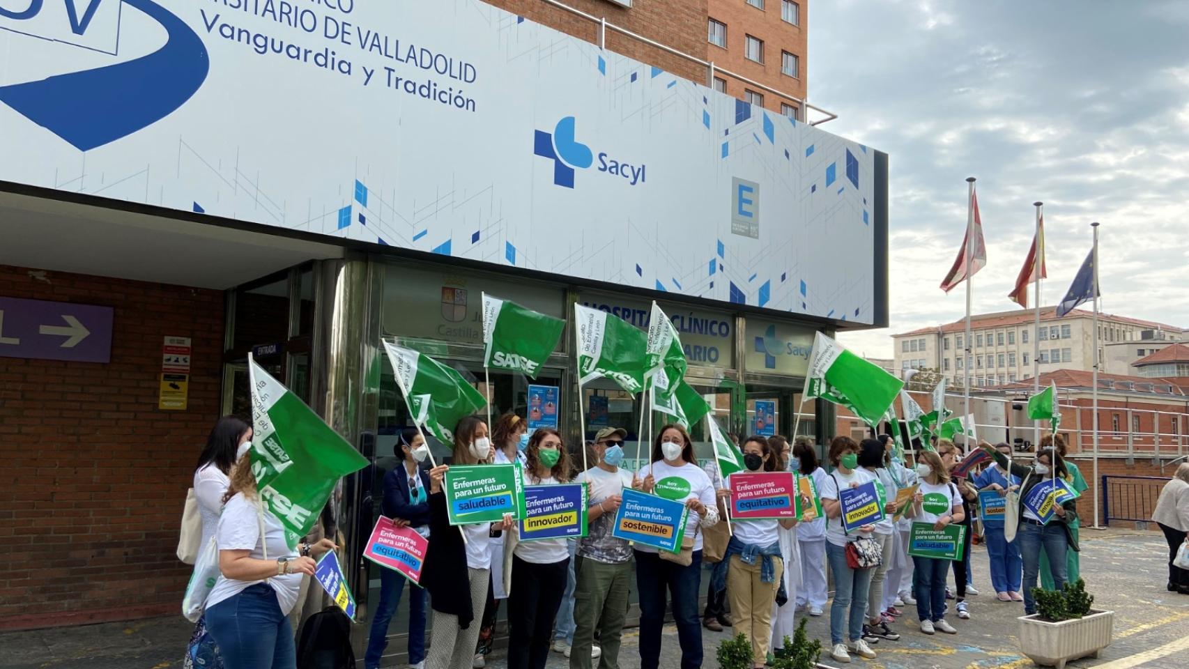 Las enfermeras salen a la calle
