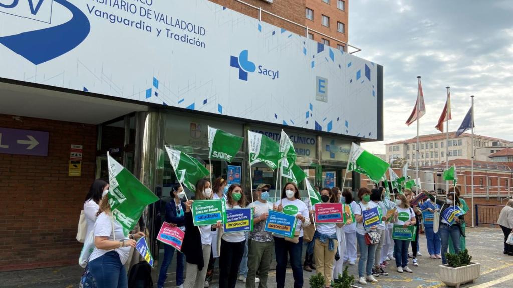 Las enfermeras salen a la calle