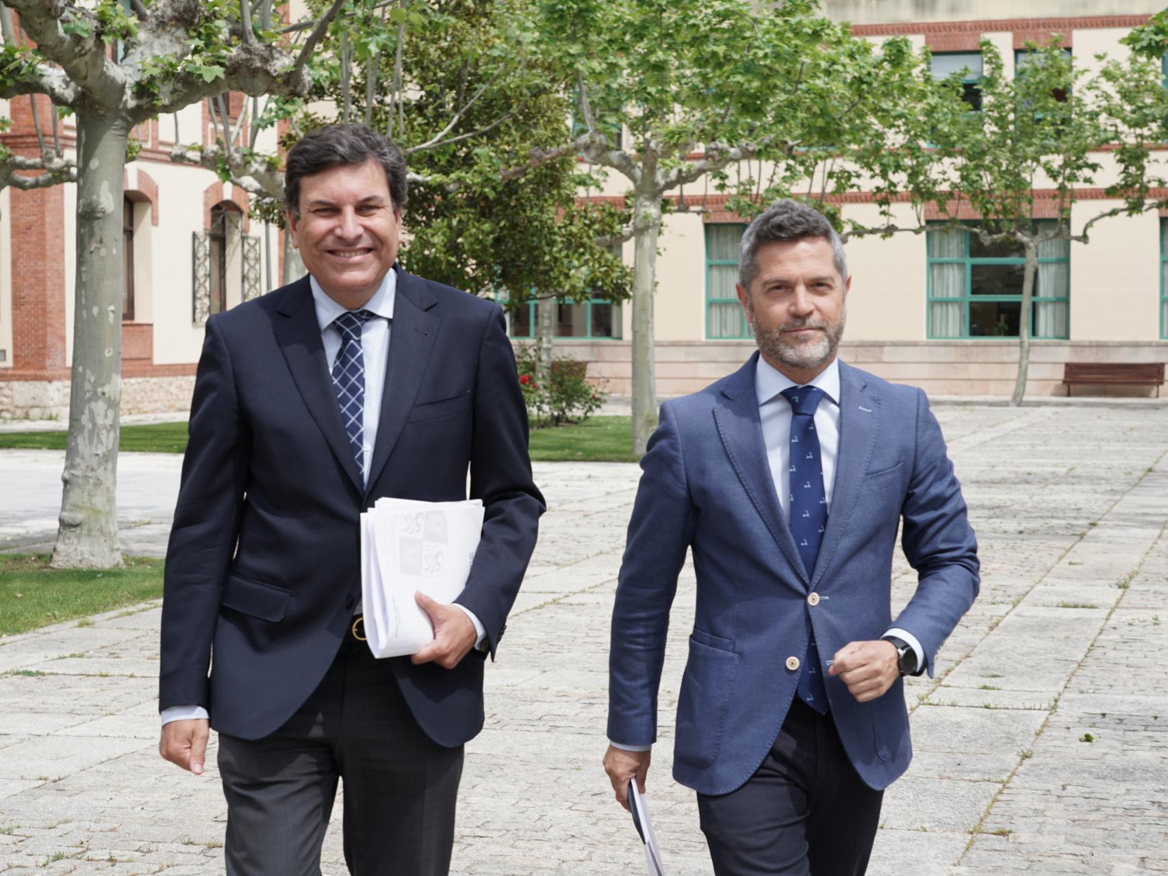 El portavoz del Gobierno, Carlos Fernández Carriedo, tras la reunión del Consejo de Gobierno de la Junta, este jueves.
