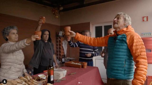 Jesús Calleja brinda con tinto de Toro en Madeira