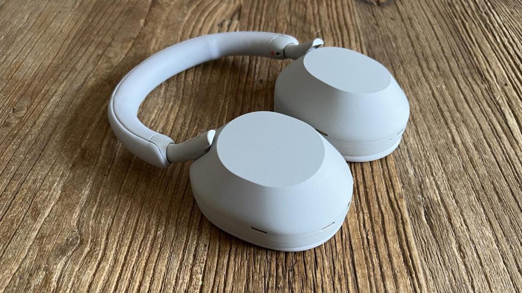 Sony WH-1000XM5