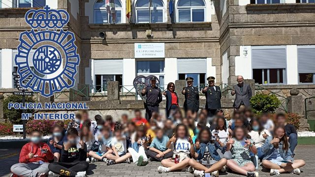 Primera jornada del ‘Proyecto Ciberexperto’ de la Policía Nacional en colegios de Vigo y Redondela.