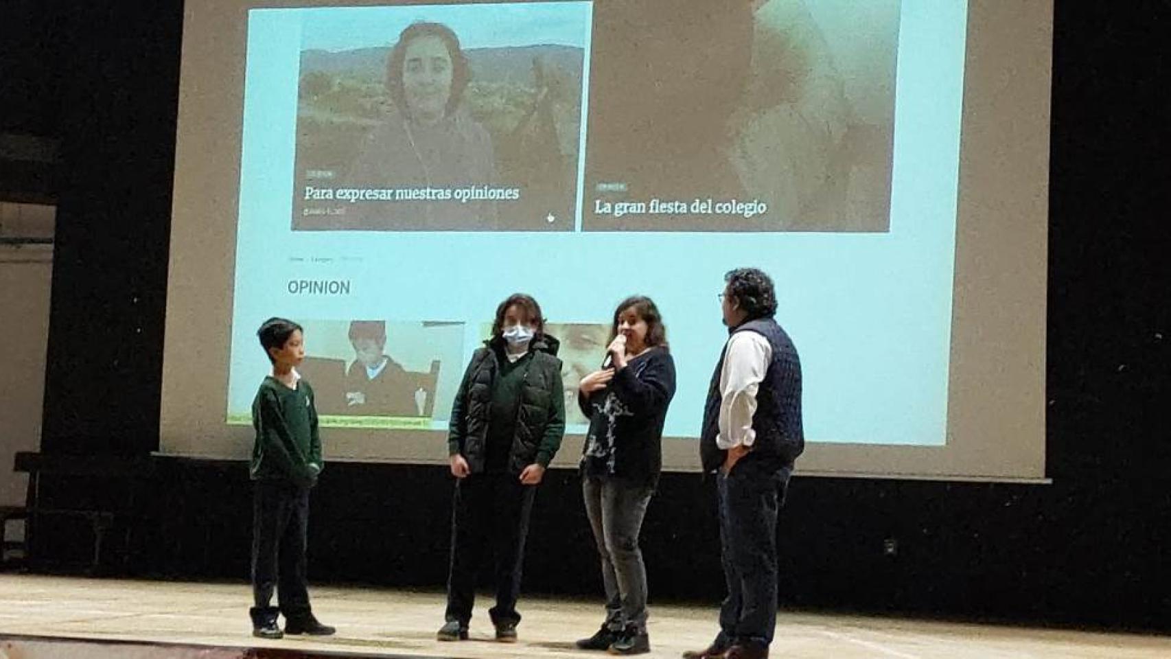 Presentación del periódico en el Colegio Carmelitas de Toledo.