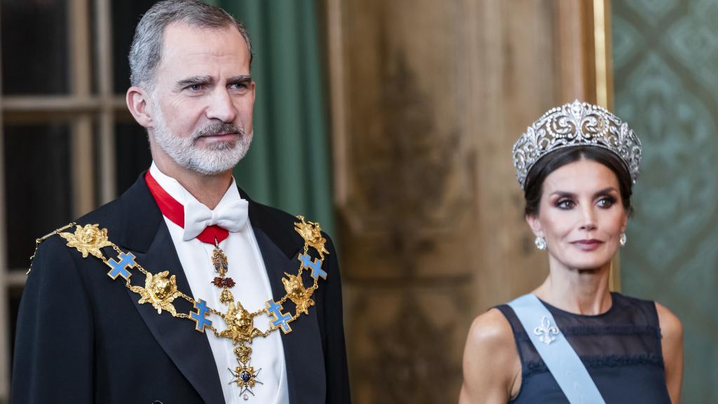Los reyes Felipe VI y Letizia en la cena de gala que los reyes de Suecia ofrecieron en su honor.