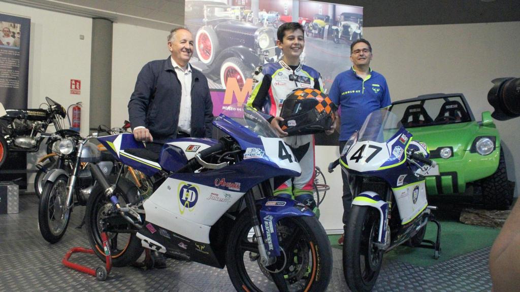 Sergio Verdugo visita el Museo de la Automoción de Salamanca