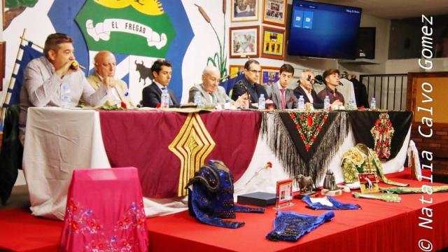 El Ayuntamiento de Laguna y la peña “El Fregao” entregan sus trofeos taurinos