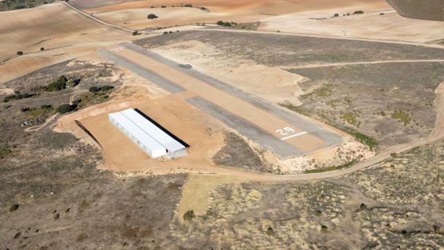 Una vista aérea del aeródromo de Pozo Cañada. Foto: Gobierno de España.