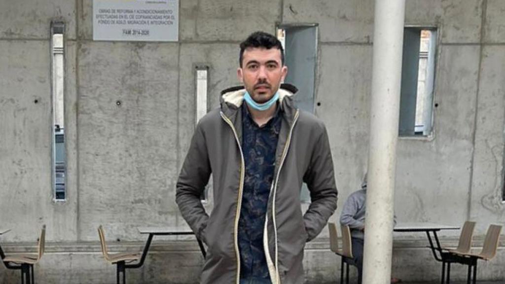 El activista y exmilitar argelino Benhalima, en el CIE de Alicante.