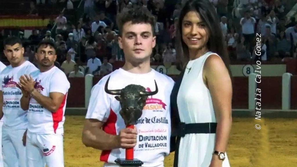 Tarde de toros para Miss Mundo Valladolid: “Lo viví mucho más intenso que desde un tendido”