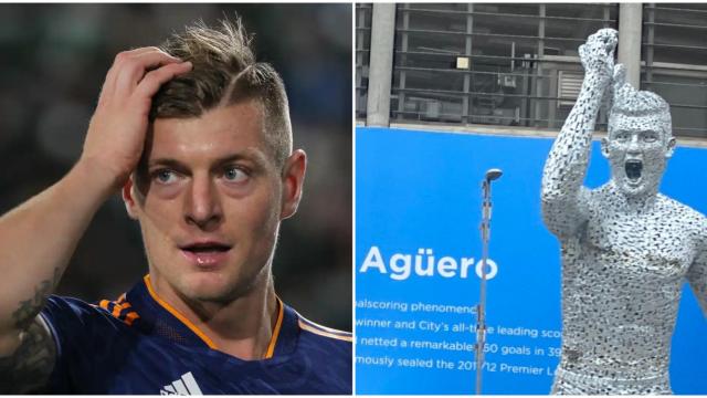 Toni Kroos y la estatua de Sergio 'Kun' Agüero en el Etihad Stadium