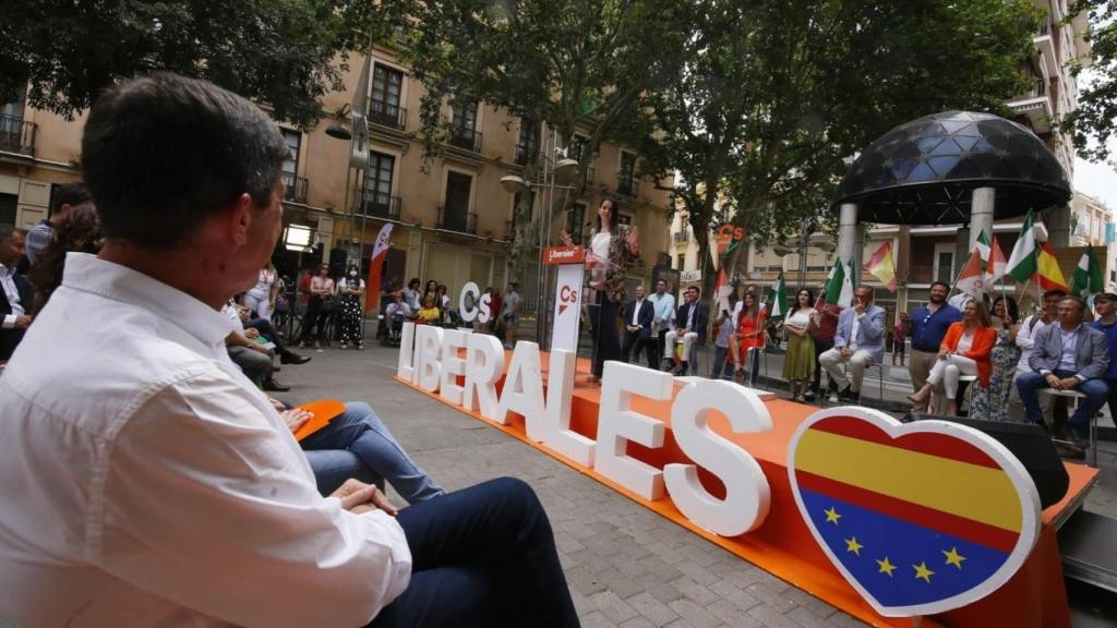Inés Arrimadas y Juan Marín en Córdoba este sábado.