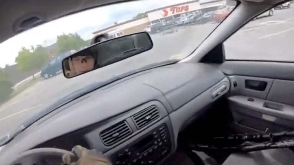 Imagen desde dentro del coche del asesino supremacista segundos antes de la matanza.
