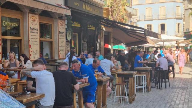 Aficionados del Rangers Football Club en calle Granada.