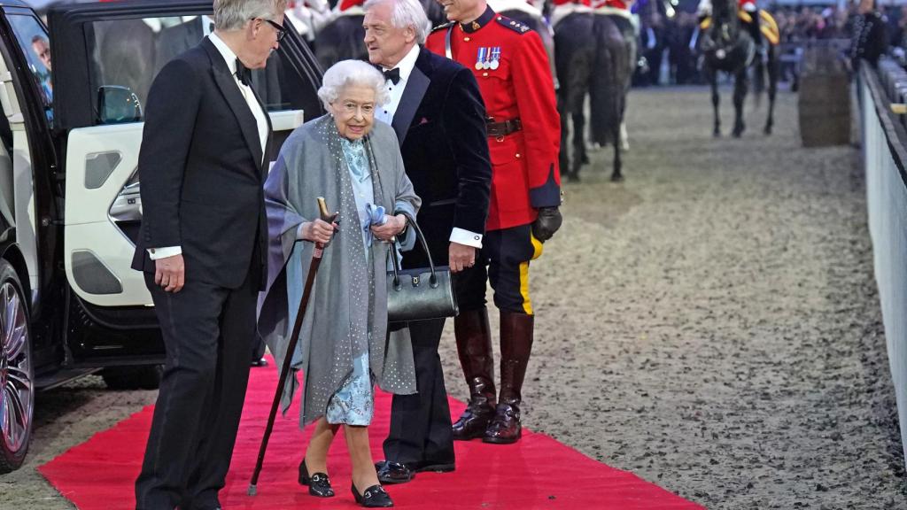 Isabel II a su llegada al Castillo de Windsor.