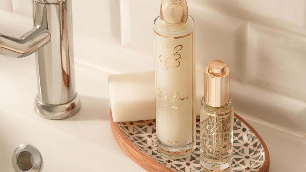 La cosmética Sarah Becquer responde a una concepción holística de la belleza.