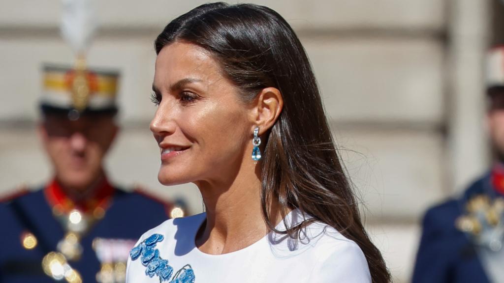 Los pendientes de Bvlgari que ha escogido Letizia para esta visita de Estado tan especial.