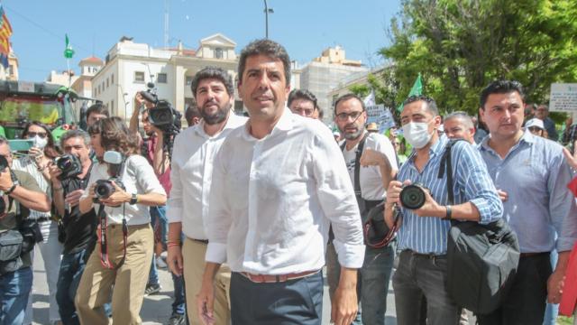 El presidente de la Diputación de Alicante, Carlos Mazón, en la manifestación contra los recortes en el trasvase del Tajo-Segura.