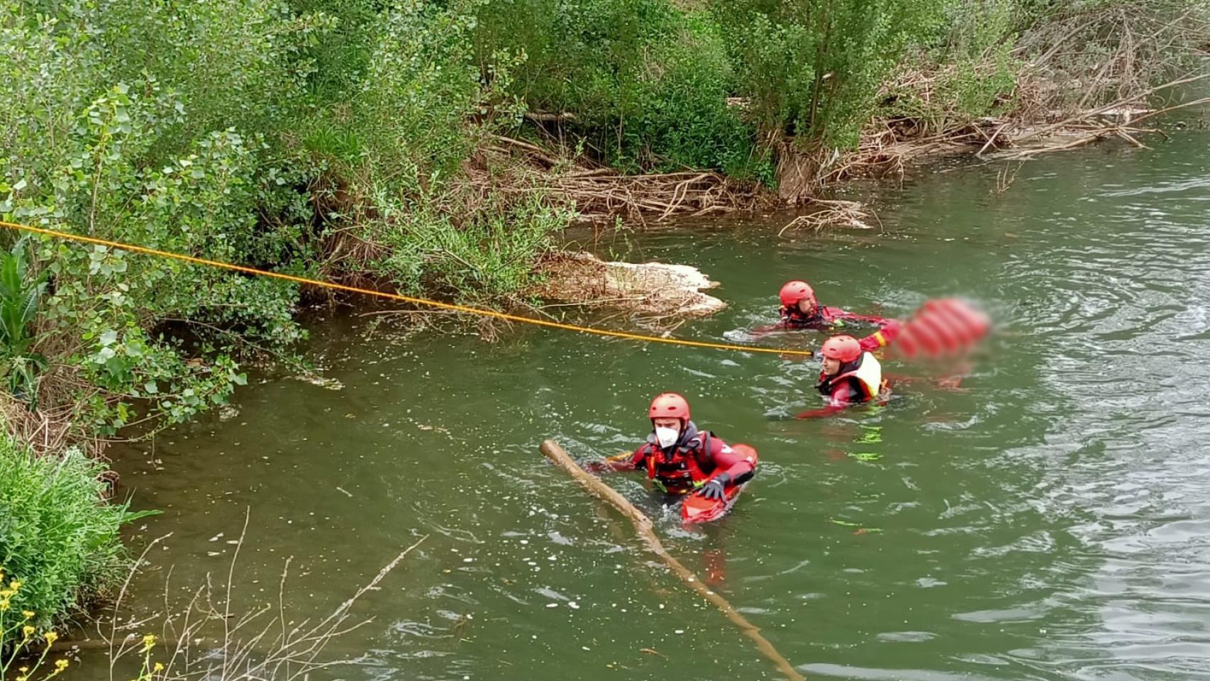 Los bomberos de León en las tareas de rescate