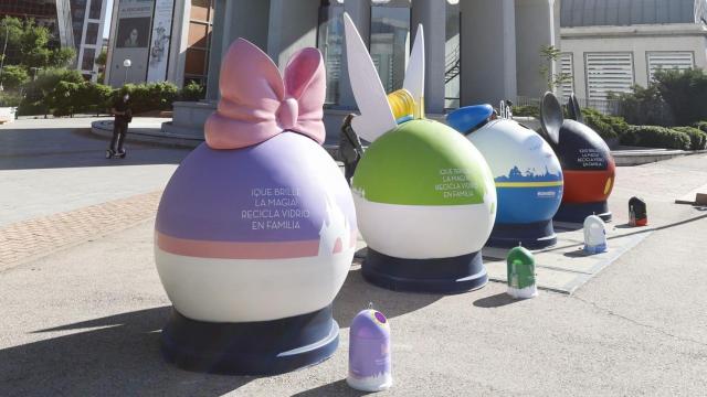 Los personajes de Disney toman las calles de 31 ciudades para llenar el reciclaje de vidrio de magia