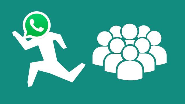 Huyendo de un grupo con el logo de WhatsApp en un fotomontaje.