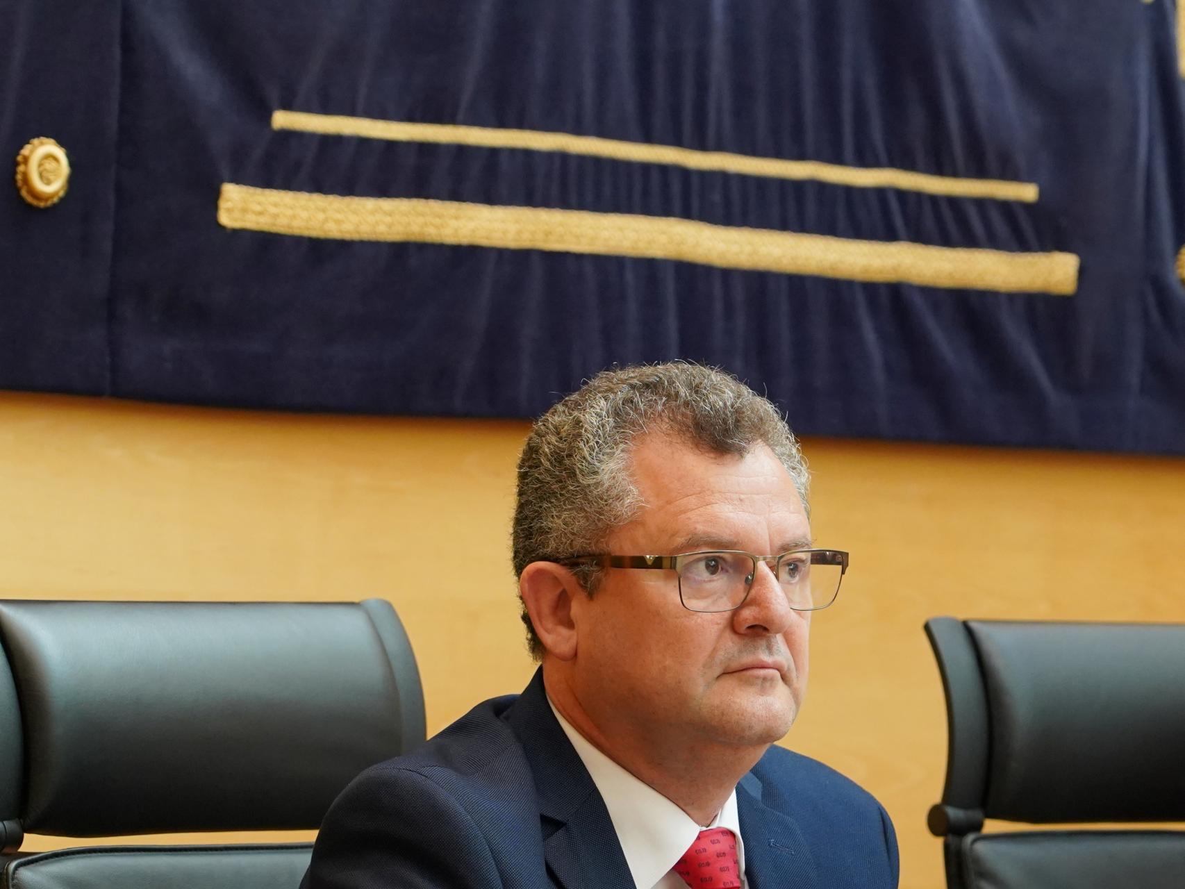 El consejero de Agricultura, Gerardo Dueñas, durante una comparecencia.