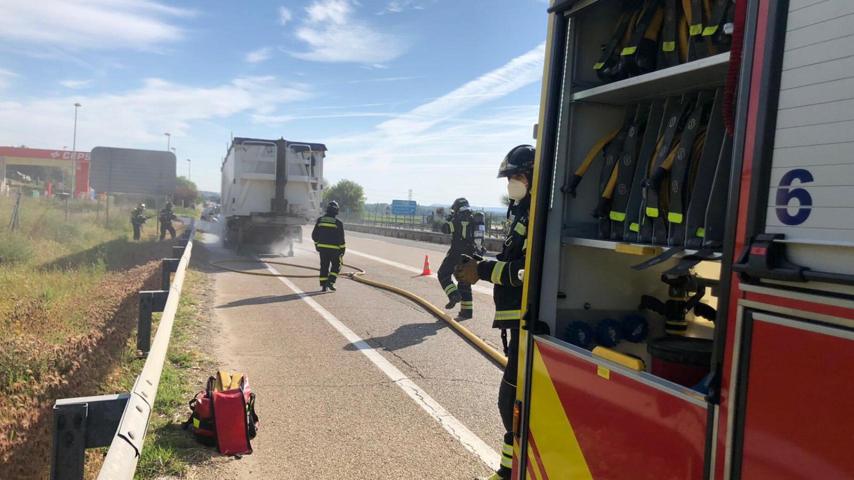 Incendio en un remolque de la A-62
