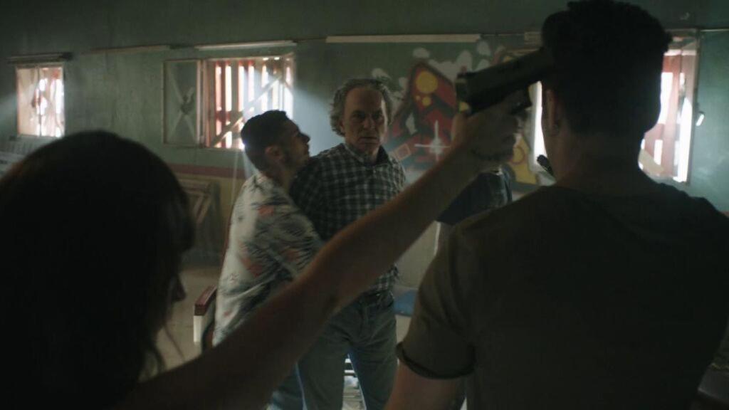 Natan pide a Nelson que mate a Tirso en el final de 'Entrevías'.