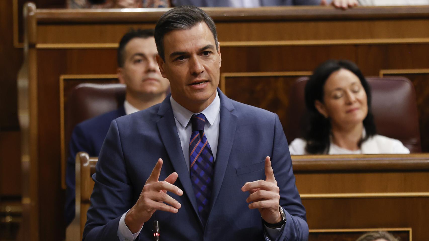 Pedro Sánchez, durante su intervención en la sesión de control.