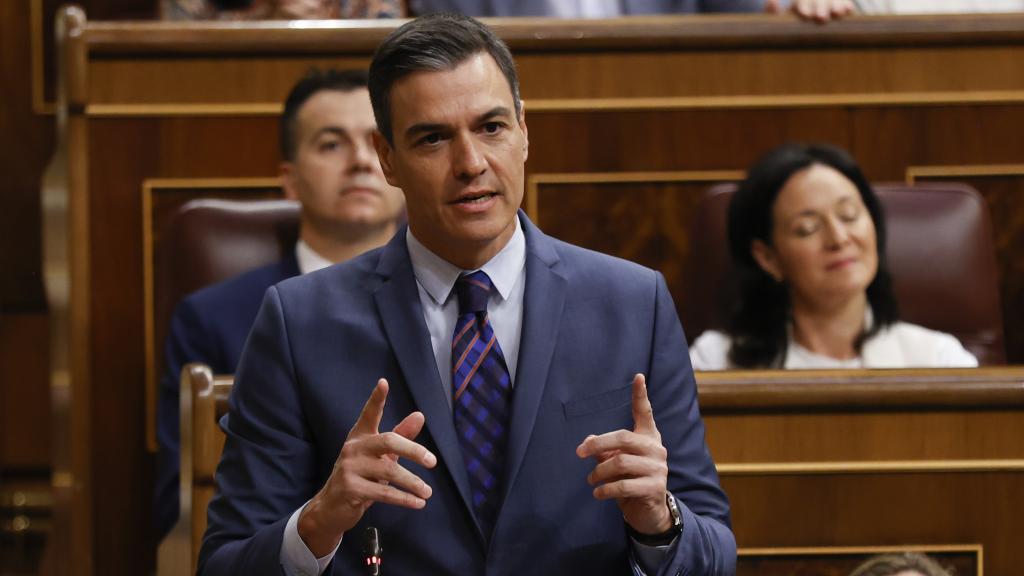 Pedro Sánchez, durante su intervención en la sesión de control.