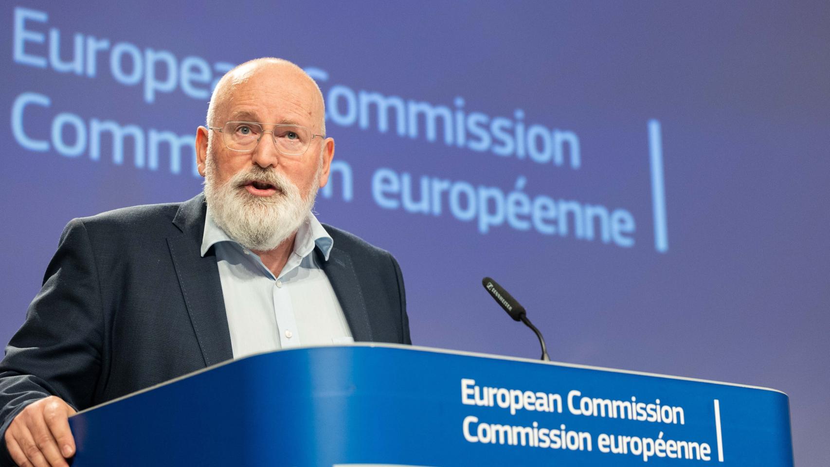El vicepresidente de la Comisión, Frans Timmermans, durante la rueda de prensa de este miércoles