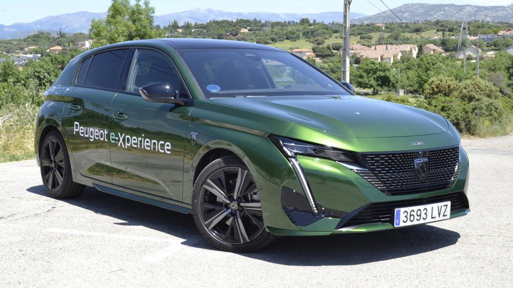 Probamos el Peugeot 308 híbrido enchufable con 225CV.