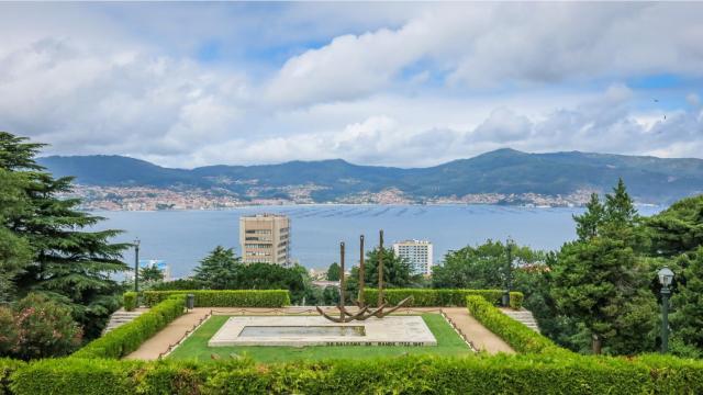 Vista de la ría de Vigo desde el monte de O Castro.