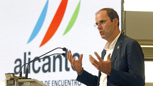 El presidente de The Ocean Race, Richard Brisius, durante el encuentro de este jueves en Alicante.