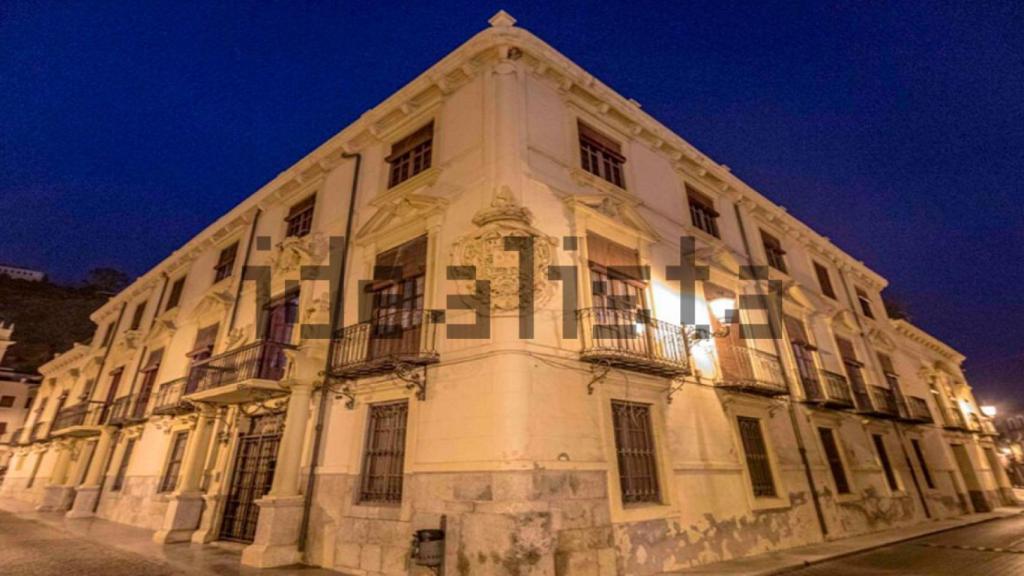 Fachada del palacio del marqués de Rafal, comprado ahora por la Generalitat.
