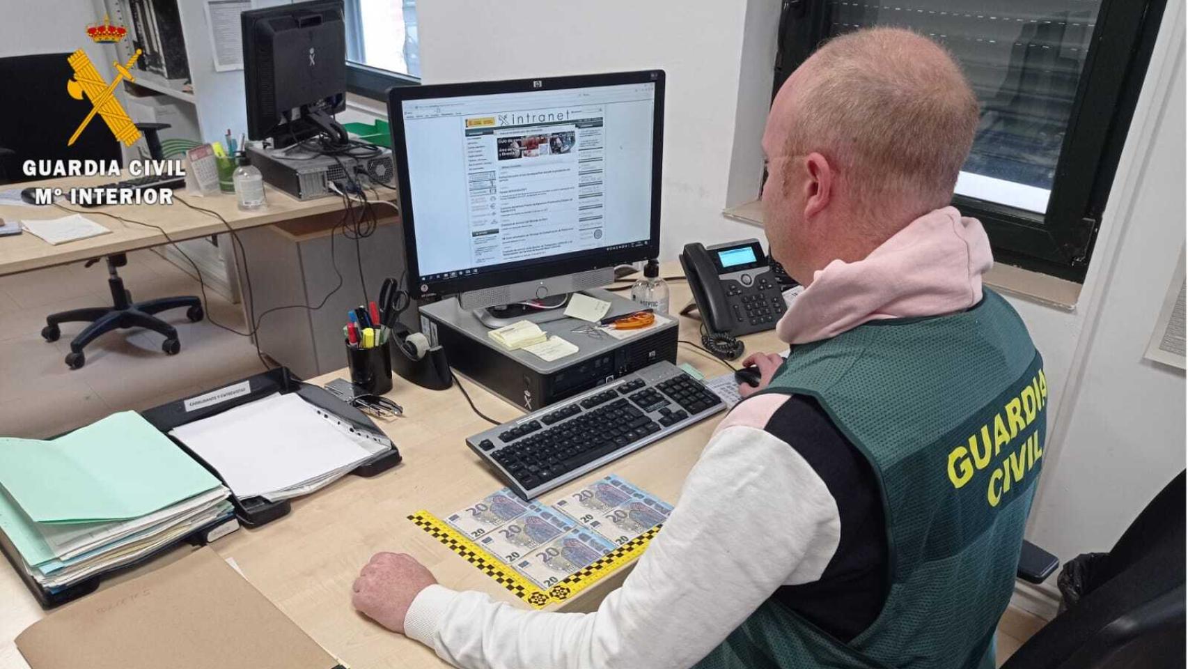 Un agente de la Guardia Civil, en una imagen de archivo.