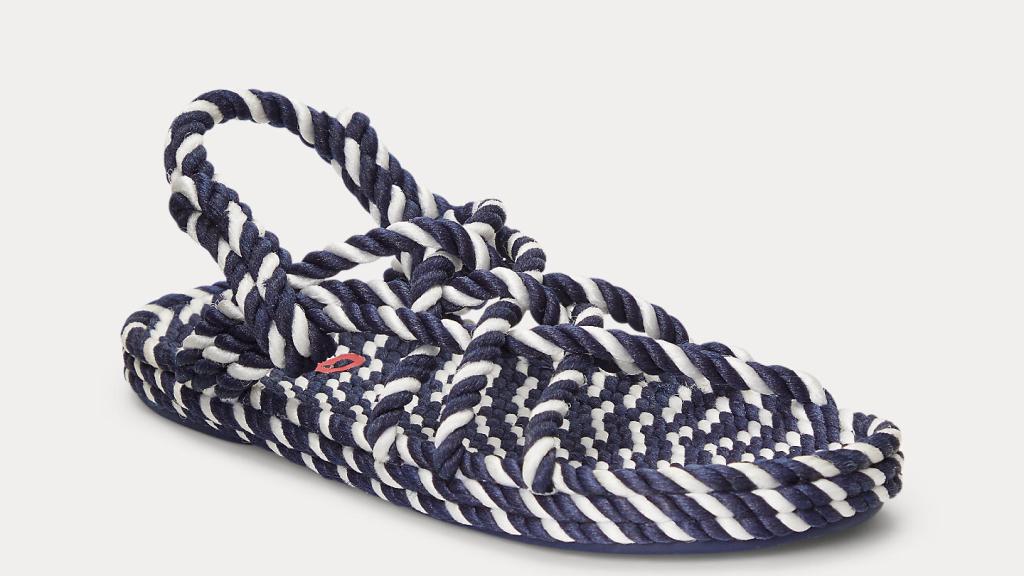 Las sandalias son de Ralph Lauren y cuestan 150 euros.
