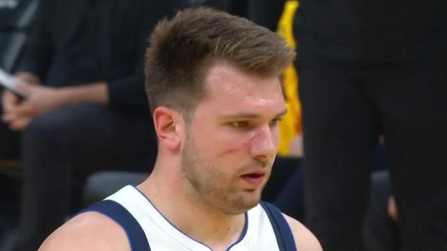 El zarpazo de Wiggins a Doncic