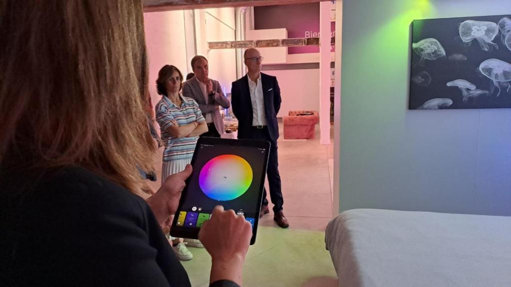 La app Hue permite elegir el color de las luces
