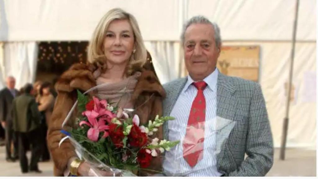 Miguel Báez 'El Litri' junto a su mujer, Conchita, en una imagen de archivo.