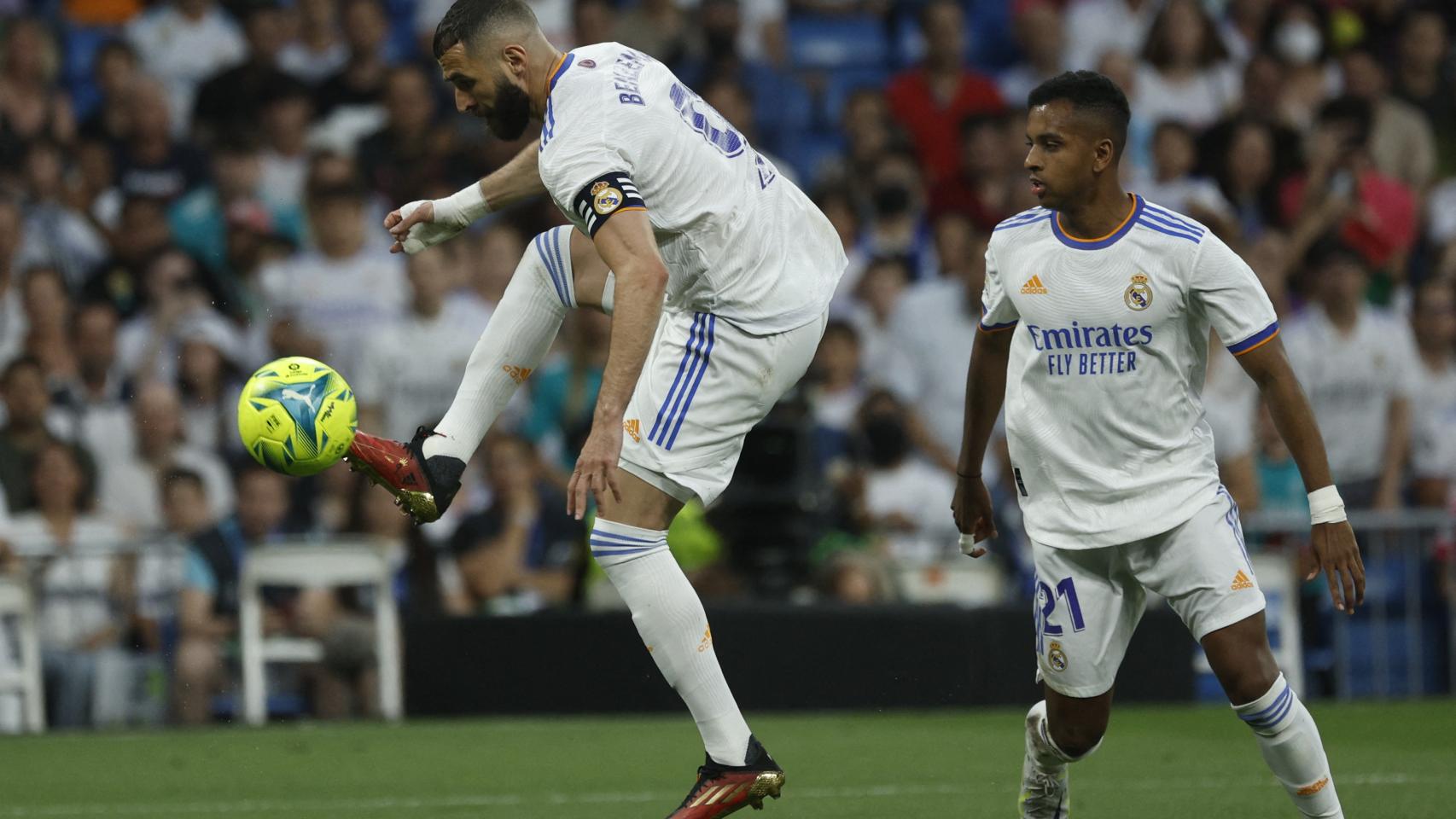 Karim Benzema y Rodrygo Goes, ante el Betis