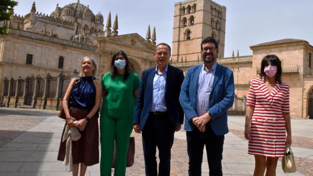 El secretario de Estado de Empleo y Economía Social, Joaquín Pérez; y el subdelegado del Gobierno en Zamora, Ángel Blanco