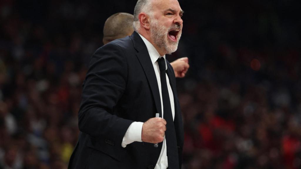 Pablo Laso celebra con rabia una canasta ante el Barça en la Final Four de la Euroliga de Belgrado