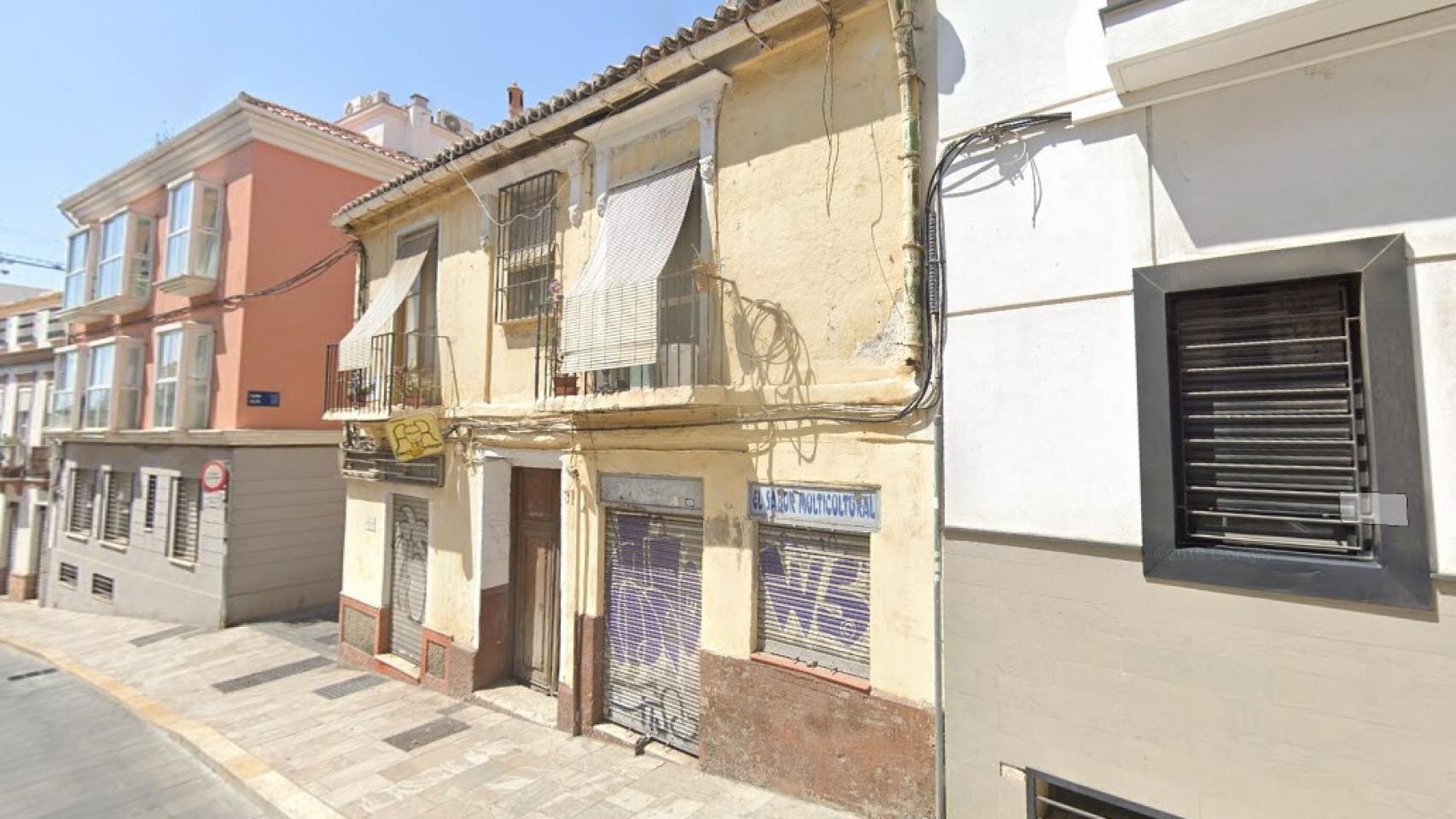 Edificio de la calle Dos Aceras que va a ser demolido para la construcción de un hostel.