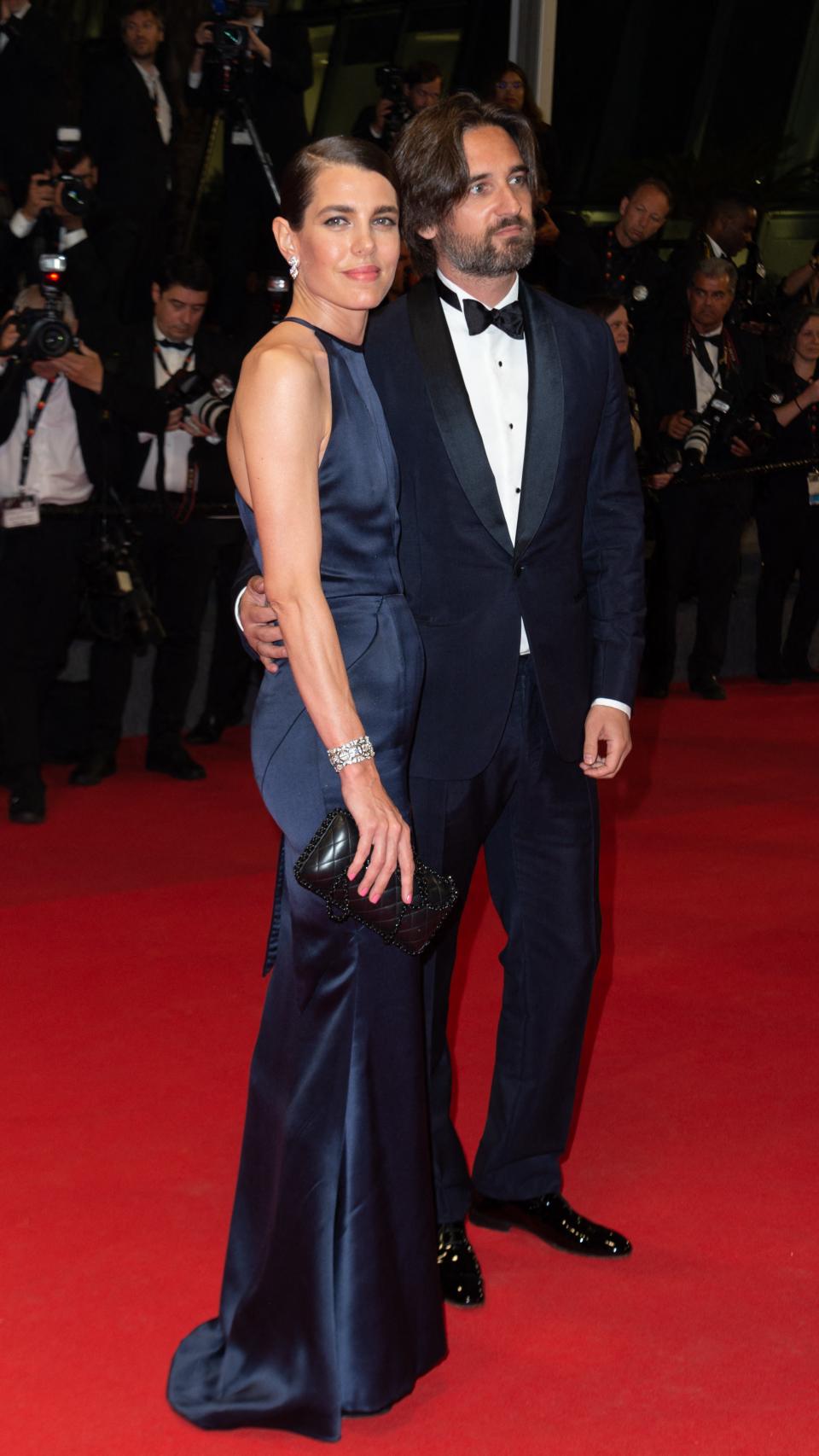 El vestido del Chanel, en satén negro, que ha lucido Carlota Casiraghi.