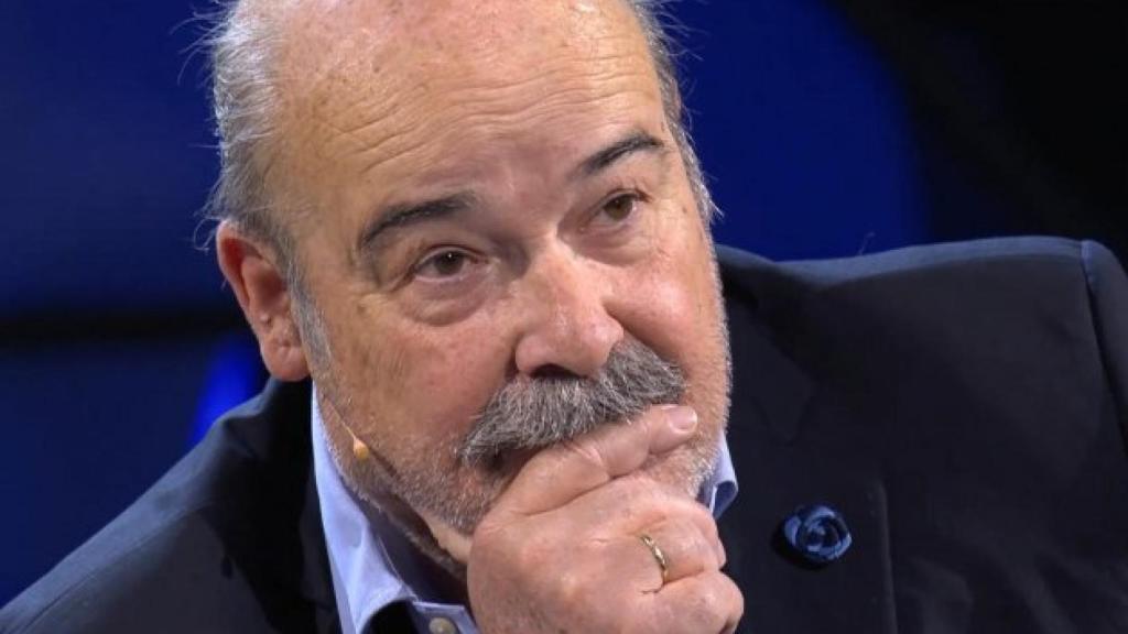 Antonio Resines en 'Déjate querer' : “La primera vez que mi mujer me vio fue boca abajo y entubado”