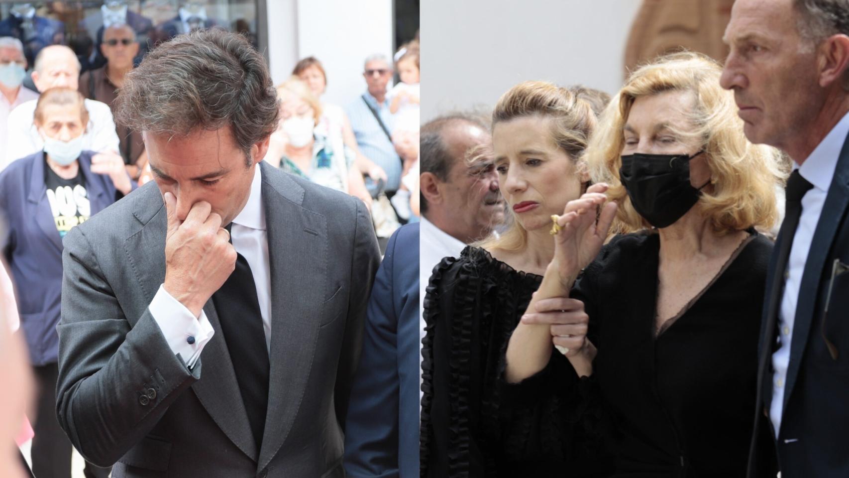 Miguel Báez Spínola y su madre, Conchita Spínola, rotos de dolor en el último adiós al torero en Huelva.