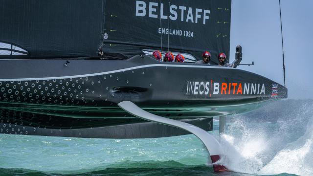 El INEOS Britannia durante una prueba en Nueva Zelanda