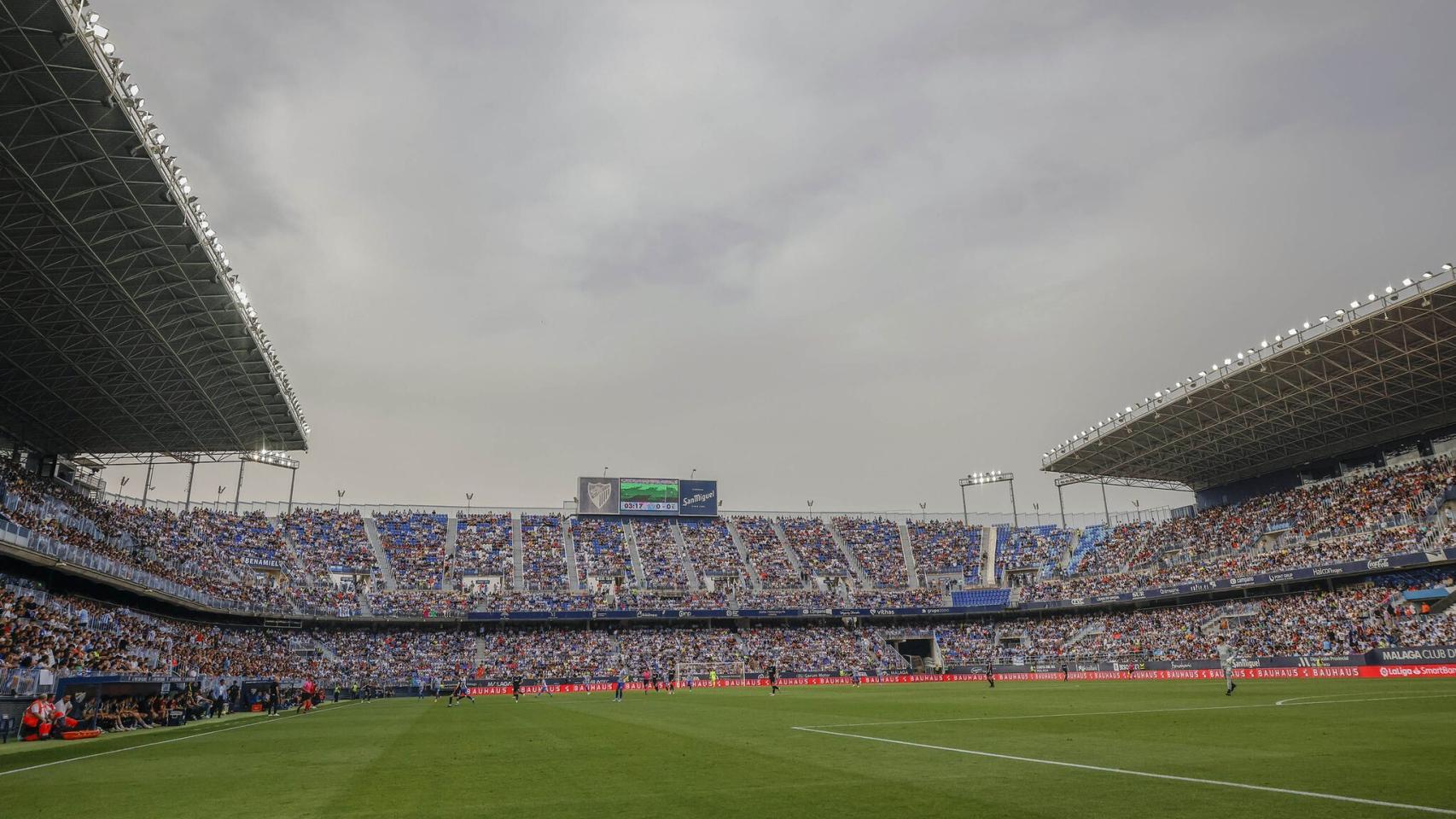 El estadio de La Rosaleda en el partido contra el Burgos