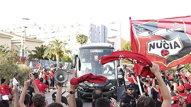 La afición de La Nucía, antes del último encuentro.