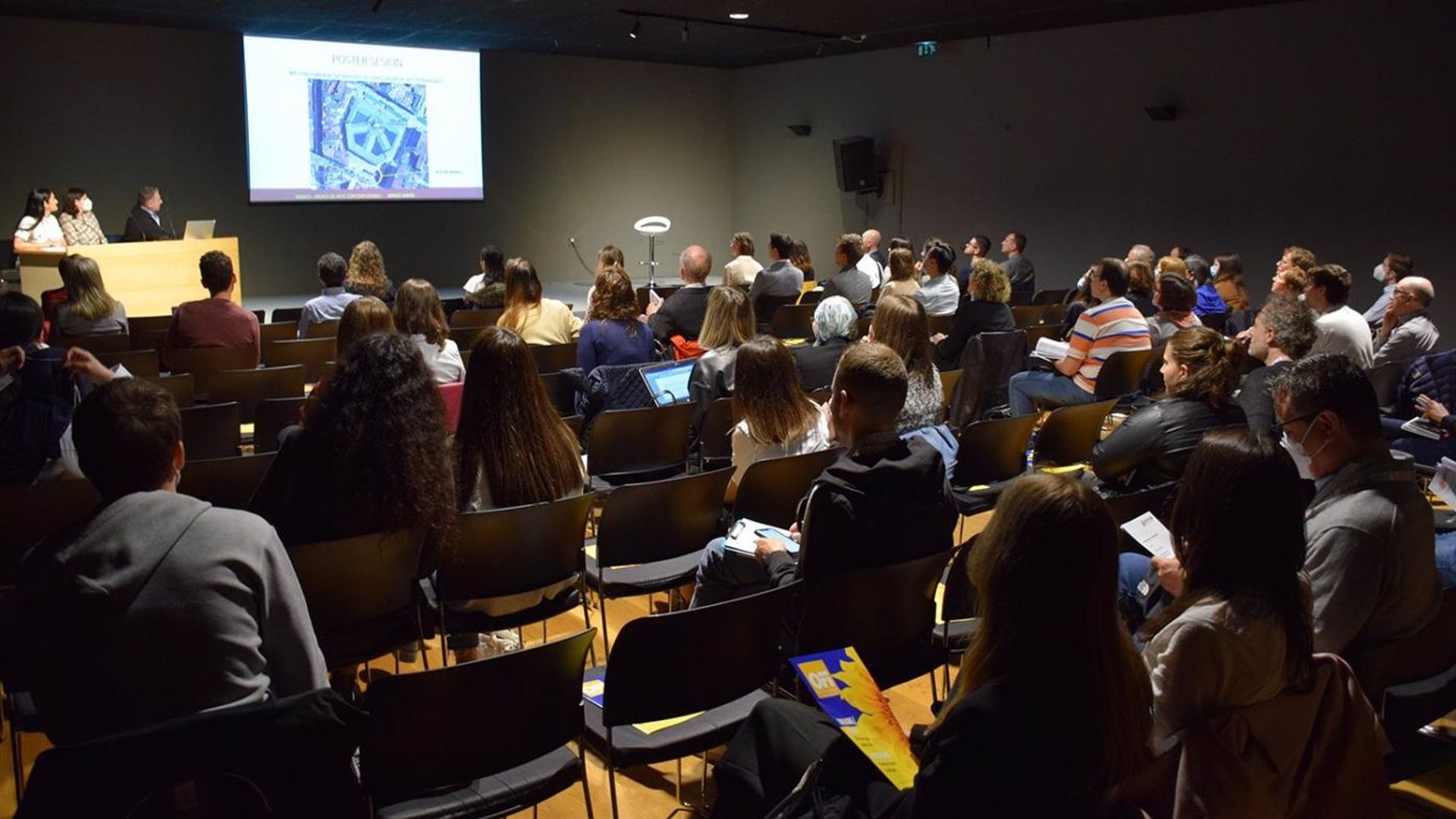 Un centenar de investigadores presentan en Vigo avances sobre el control de uso de antioxidantes.